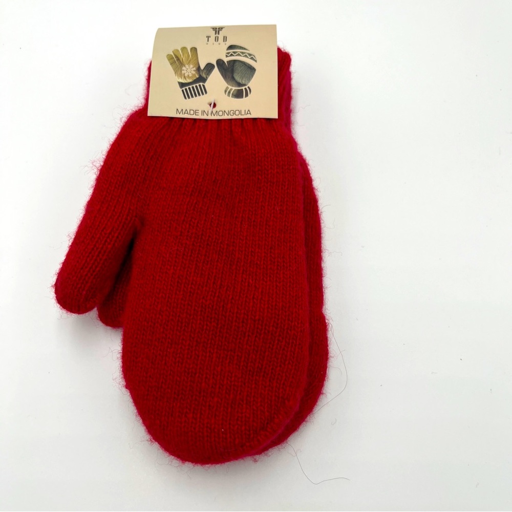 Kids sheep wool mitten, great gift for kids! Under $15, organic gift, cozy gift